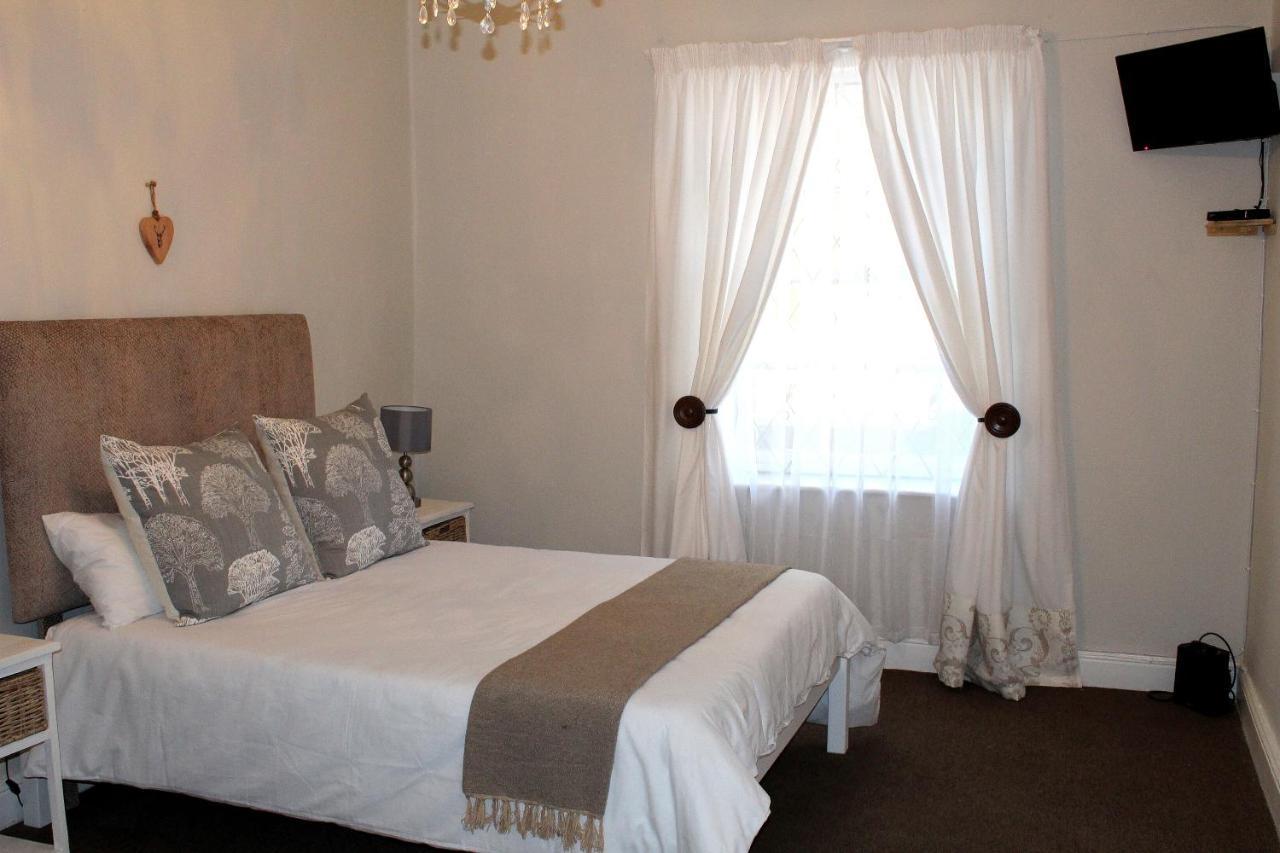 Boer & Brit Villa Graaff-Reinet Екстериор снимка